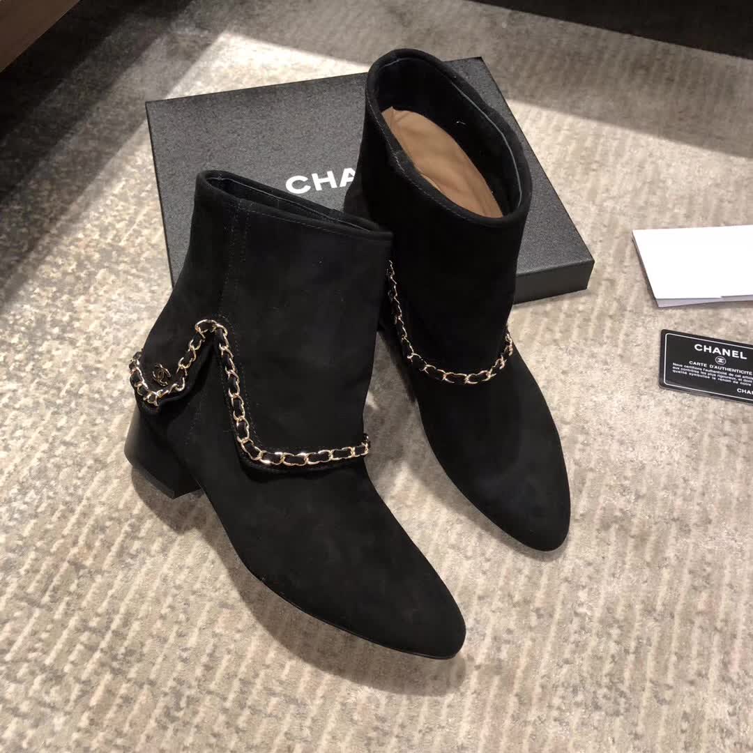 首页 鞋子·皮带 女士·鞋子 秋冬靴子系列 短靴  品牌名称:chanel